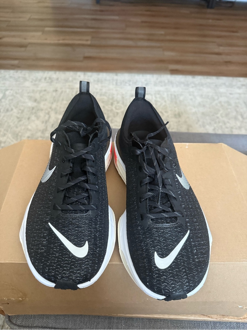 NWT Nike ZoomX Invincible Run Flyknit 3 'Black White' - Picture 3 of 9